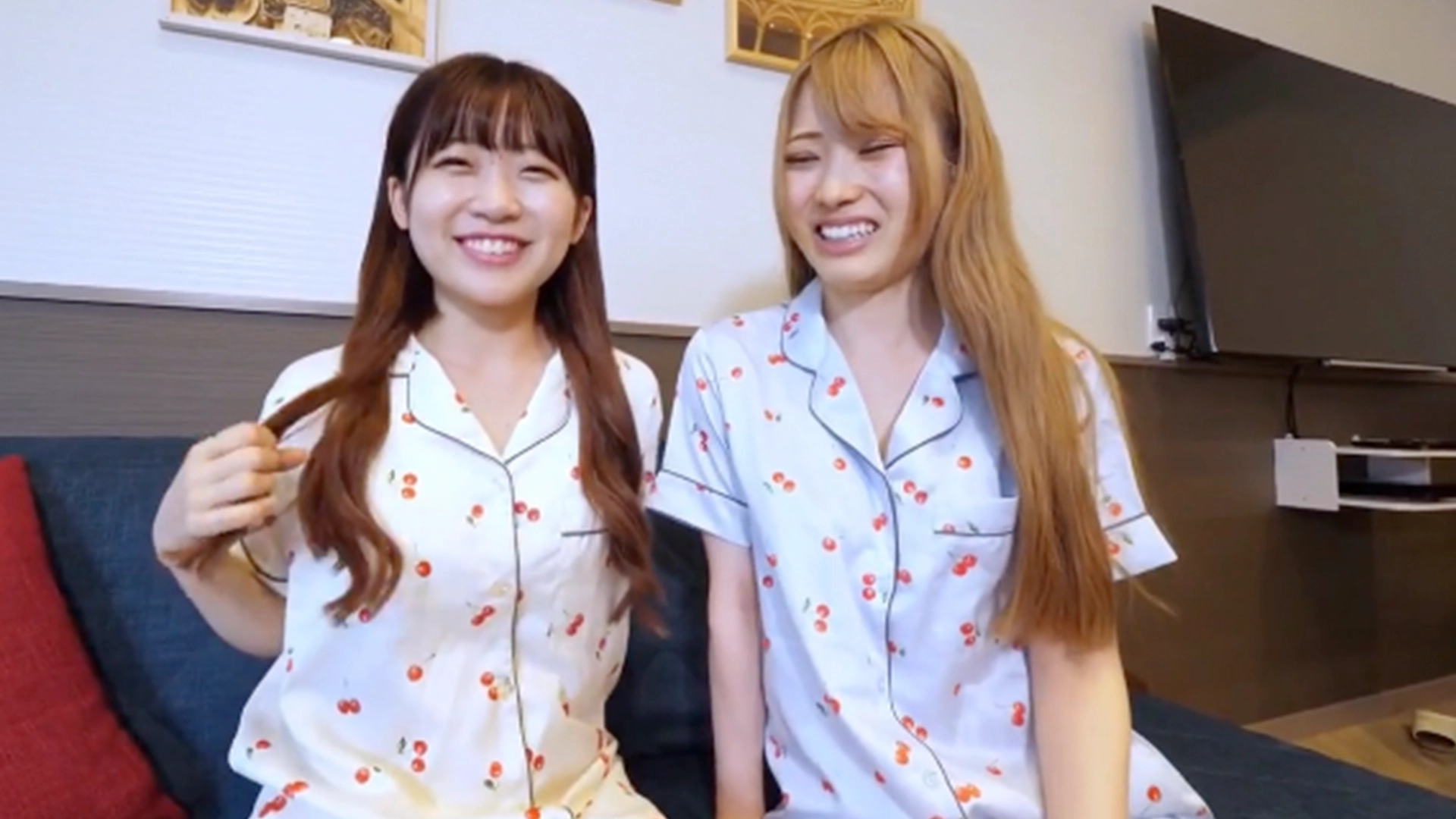 CTC-0264 | Hai Cô Em Dễ Thương Mặc Đồ Ngủ Quyến Rũ Đầy Hấp Dẫn - Phim Sex JAV Không Che 2 Khoảnh khắc đầy hấp dẫn với đồ ngủ quyến rũ của hai cô em phim CTC-0264 sex JAV không che