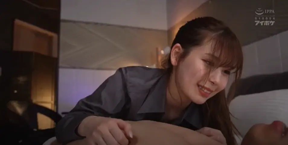 Hình ảnh nóng bỏng của Tsumugi Akari khi quyến rũ anh quản lý đã có vợ trong phim sex JAV vietsub CHONGTOICO-0093.