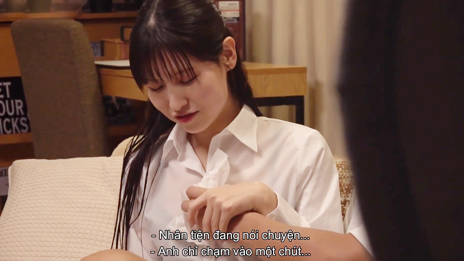 CHONGTOICO-1099 | Nhờ tiền bối lao hộ cái ngực ướt mưa – Sex Jav VietSub | chongtoico